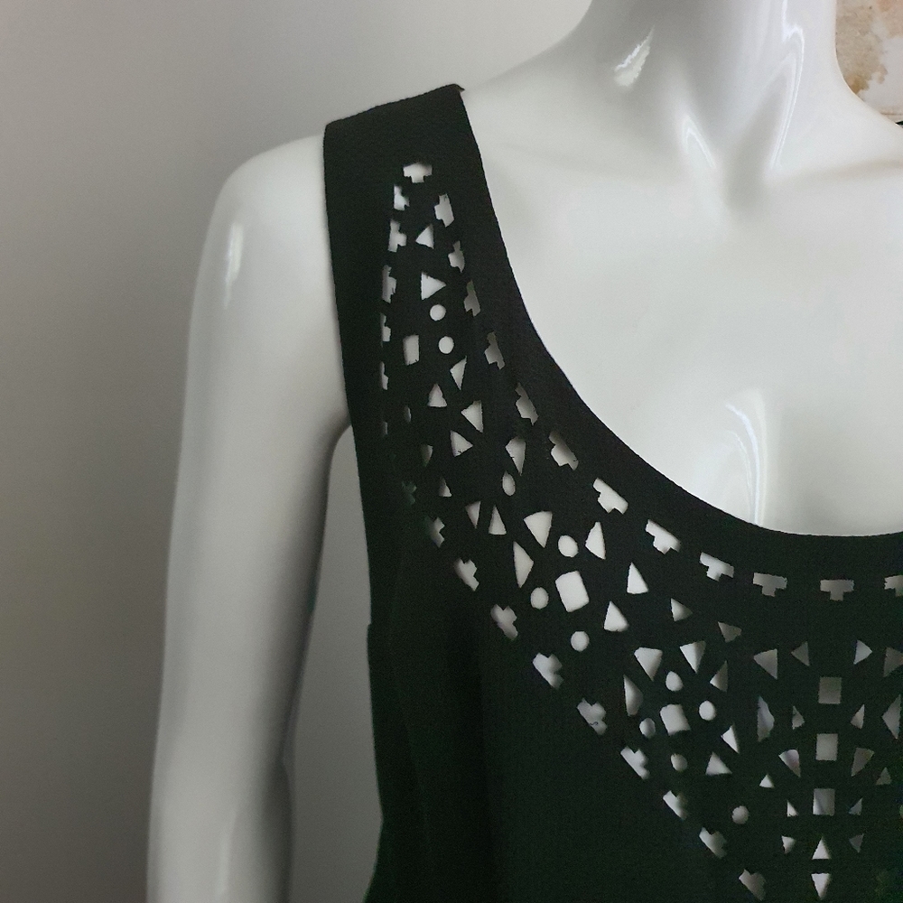 City Chic Laser Cut Black & White Sleeveless Fit and Flare Dress Size 16 - Picture 4 of 12